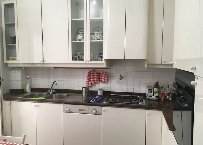 埃米利奥之家旅馆 招待所 3*